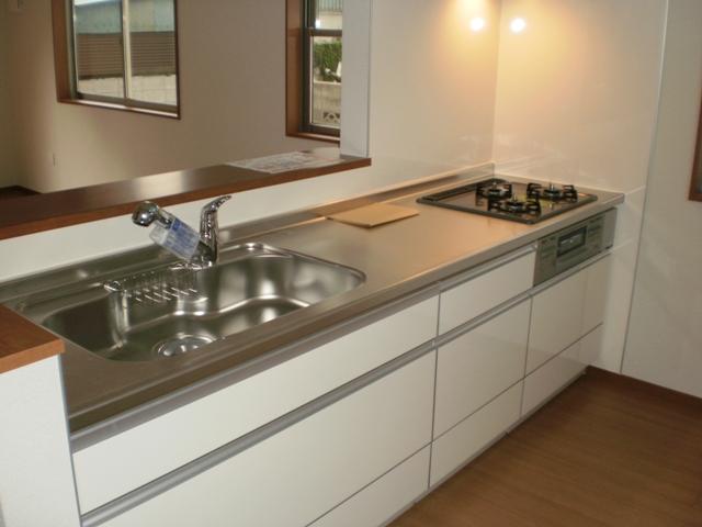 Same specifications photo (kitchen)