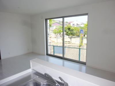 Living. ■ 11 / 10-11, 12-17 pm ■ Open House held