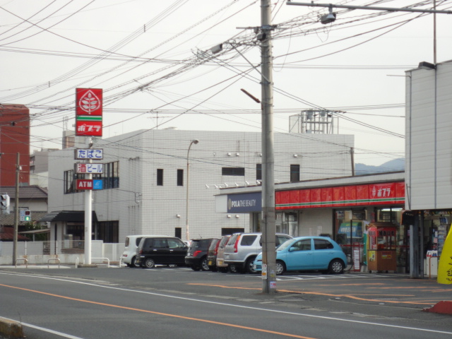 Convenience store. 150m to poplar (convenience store)
