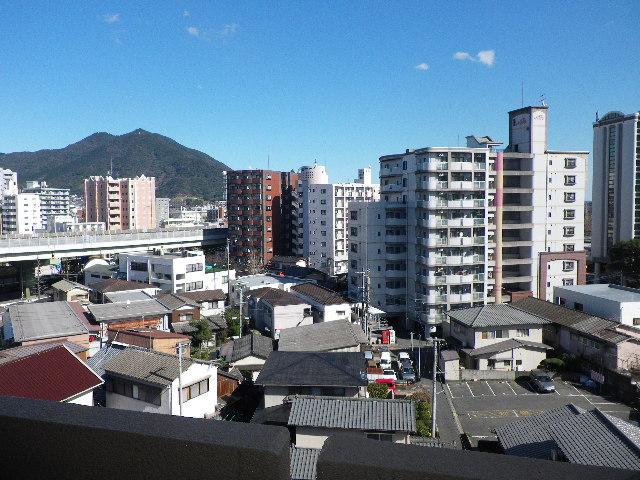 View photos from the dwelling unit. Since the high-rise floor vista good!