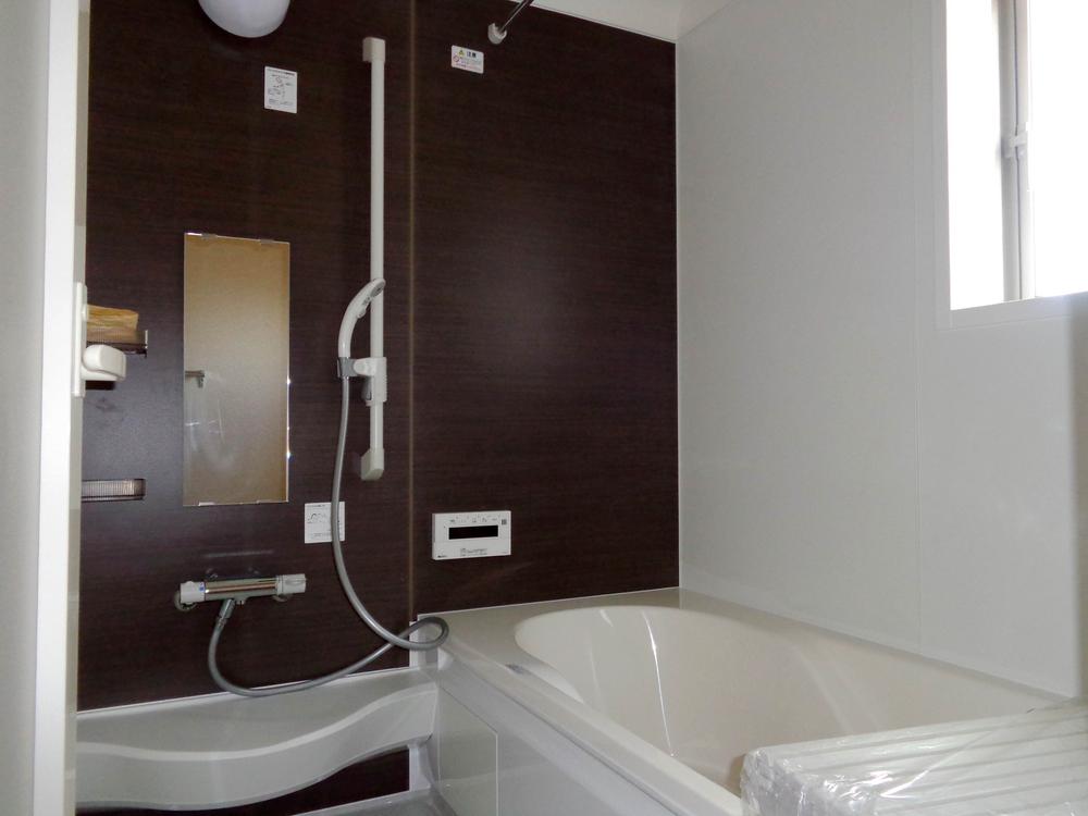 Bathroom. We relaxed in 1 pyeong type of bathroom. Also it has a bathroom drying function.