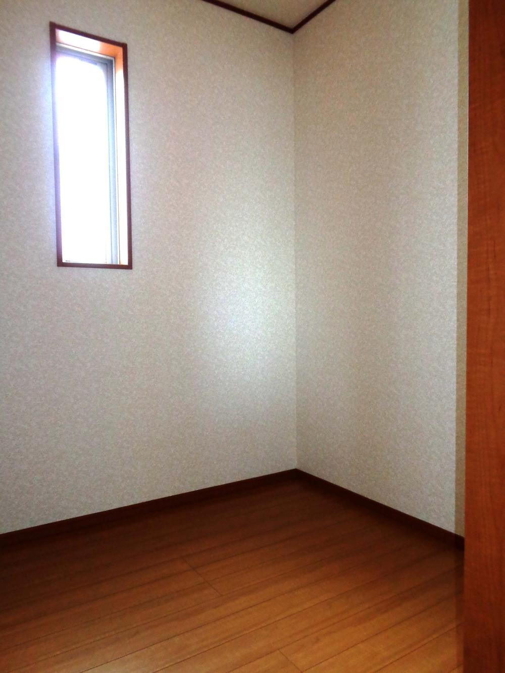 Receipt. On the second floor, There is a closet. Also clean the room in the storage capacity up! ! !