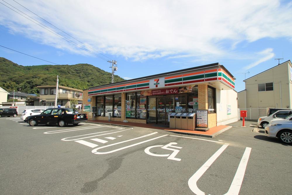 Convenience store. 369m to Seven-Eleven Nakayoshida shop Ogura