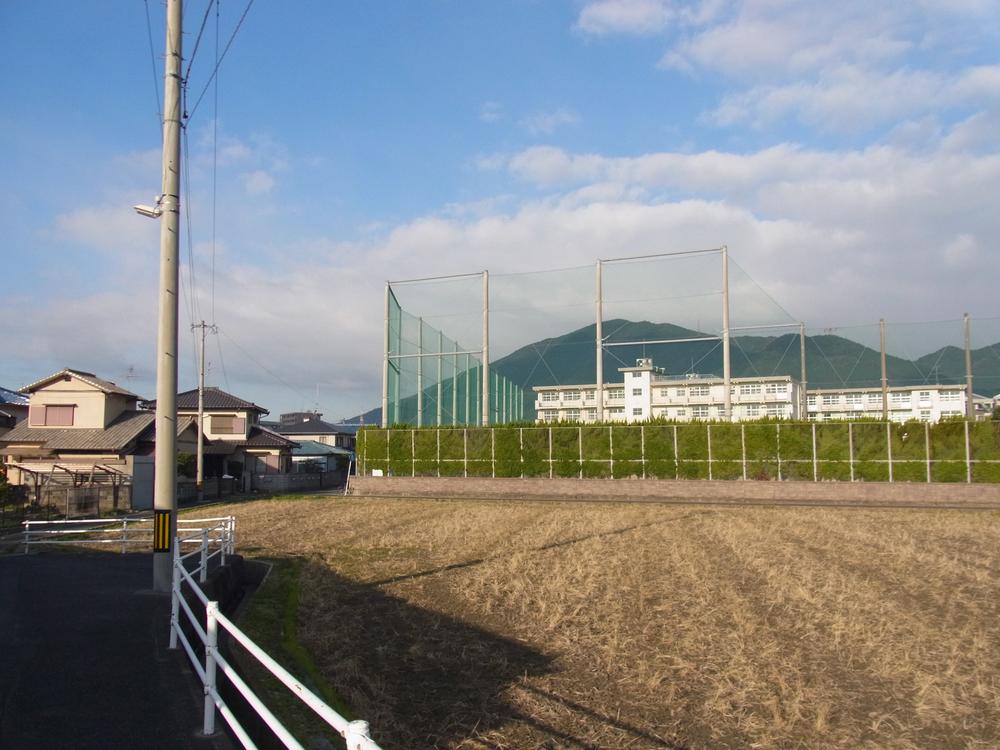 Junior high school. 280m to Kitakyushu Yoshida Junior High School