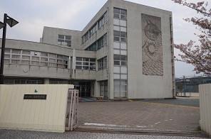Junior high school. 976m to Kitakyushu Moritsune junior high school (junior high school)