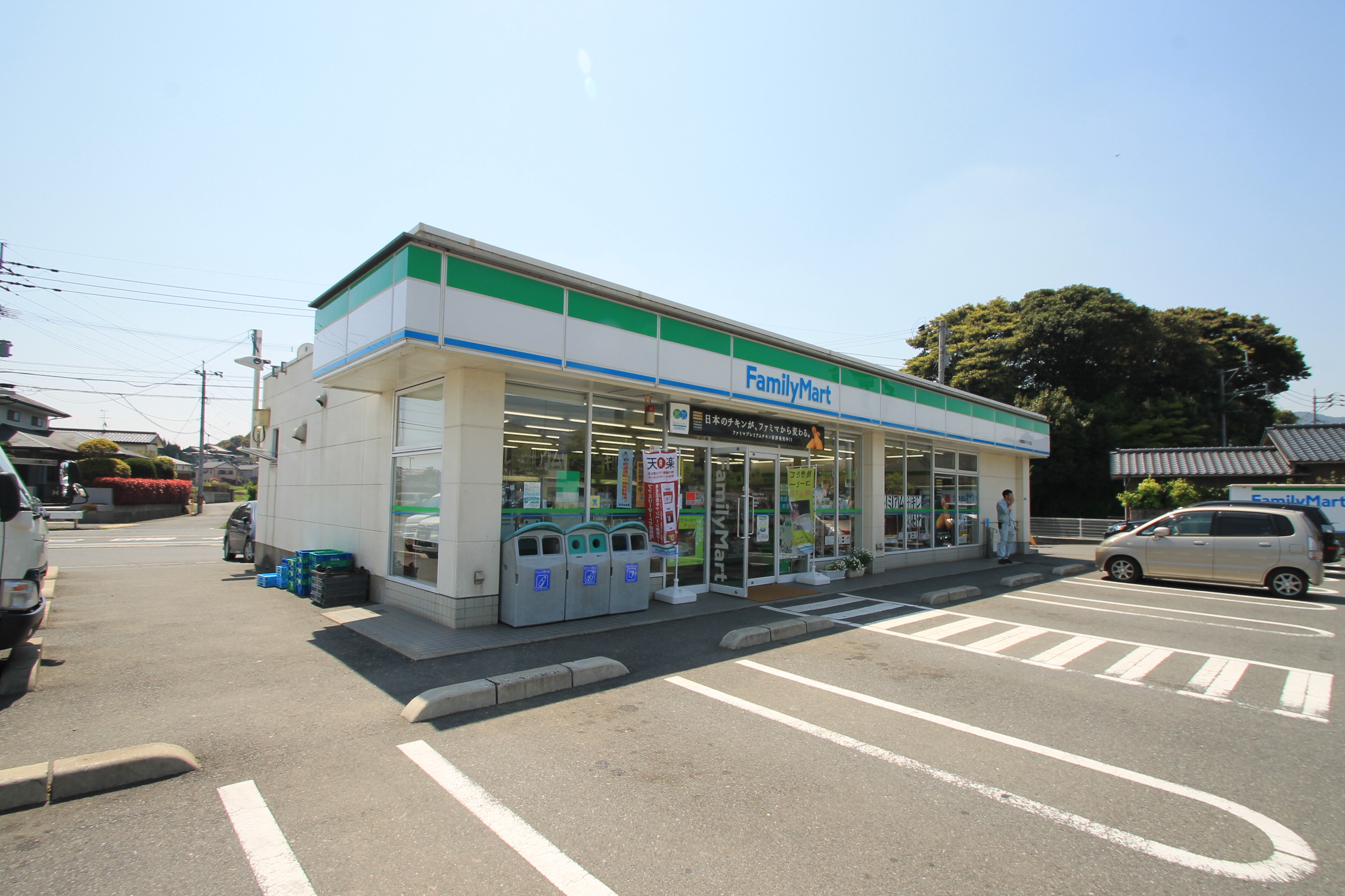 Convenience store. FamilyMart Kokura Tsuda bypass store up (convenience store) 478m