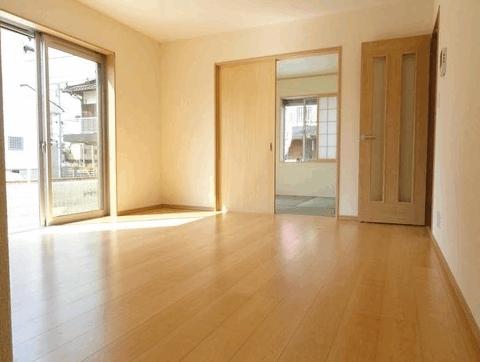 Living. ◆ ◆ Your family spacious living room that everyone is comfortable and welcoming