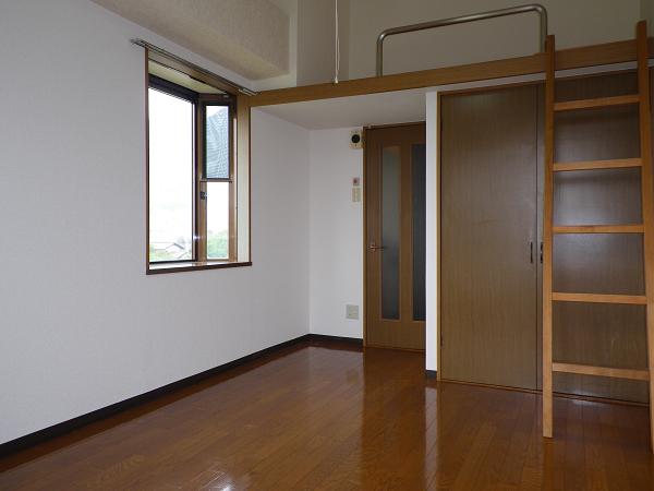 Living and room.  ※ Photos will be on the corner room type