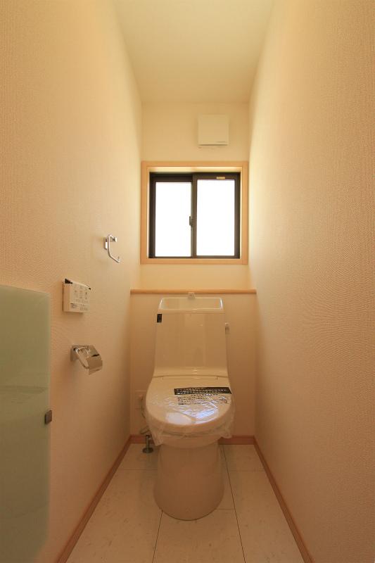 Toilet. September 25, 2013 shooting
