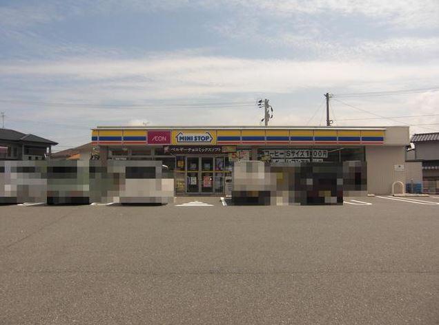 Convenience store. MINISTOP 631m to Kokura Nakayoshida shop