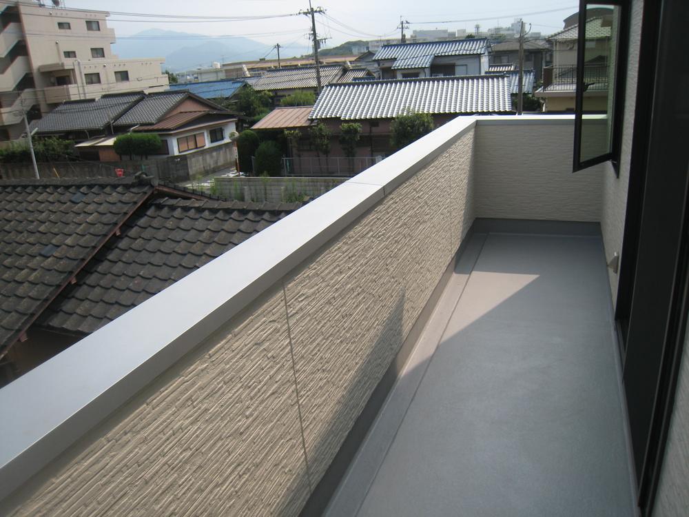 Balcony. ■ Wide ~ It has veranda (it is No. 1 in our properties)