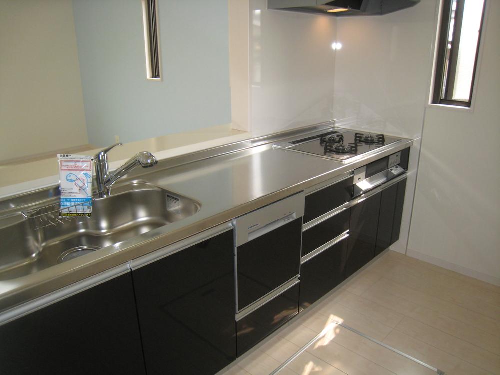 Kitchen. ■ Counter Kitchen! Dishwasher ・ With water purifier