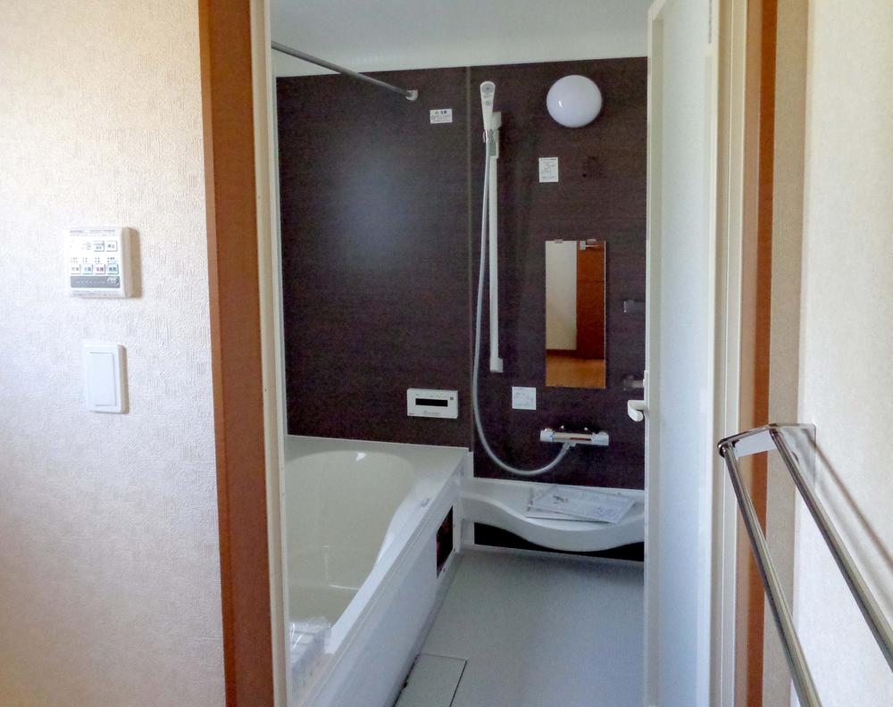 Bathroom. We relaxed in 1 pyeong type of bathroom. Also it has a bathroom drying function.