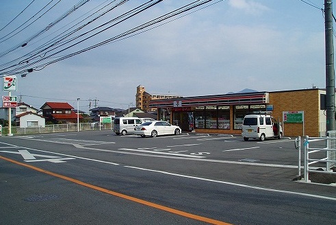 Convenience store. Seven-Eleven Kokura Osayukihigashi 1-chome to (convenience store) 501m