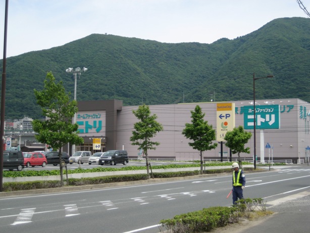 Home center. 700m to Nitori Kokurahigashi Inter store (hardware store)
