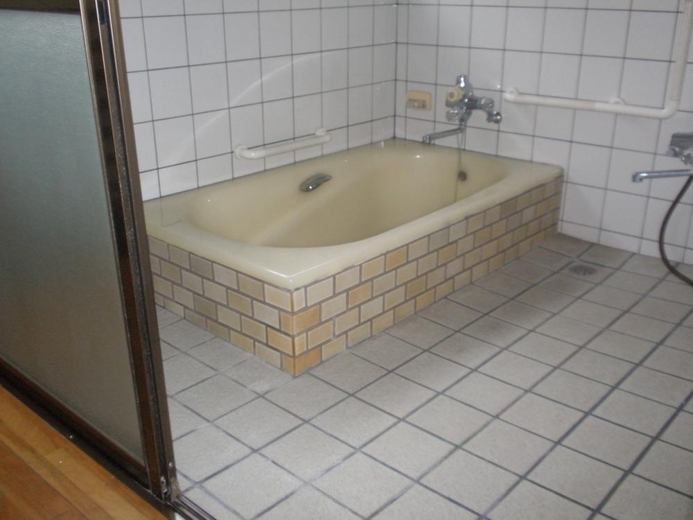 Bathroom. Widely within the beautiful bathroom, Artificial marble bathtub, Of course also equipped with shower