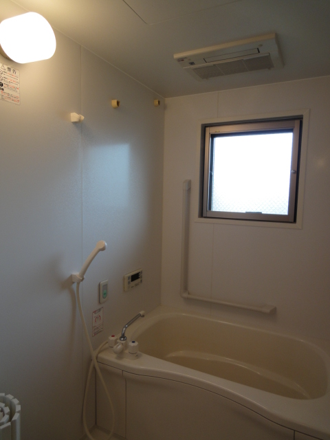 Bath. Bathroom Dryer ・ It is with reheating function