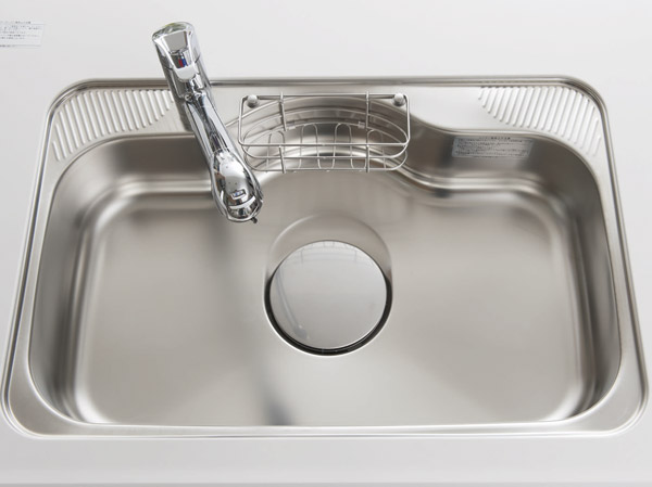 Kitchen.  [Center pocket sink] While spacious and depth up to 50.8cm, Good size of plenty take balance the cooking space. Large pot also wash it Easy. With wire pocket definitive a sponge and detergent.