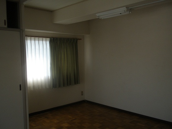 Living and room. 2 Men'irodoriko, Bright Interoceanic. 