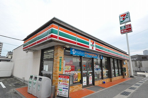 Convenience store. 480m to Seven-Eleven (convenience store)