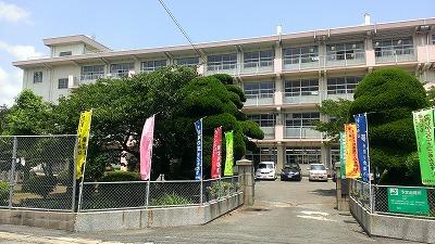 Primary school. Matsukeedaminami until elementary school 400m