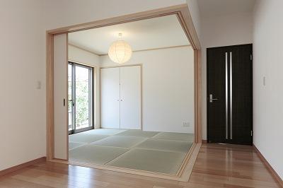 Building plan example (Perth ・ Introspection). Japanese-style room is in contact with the LDK.