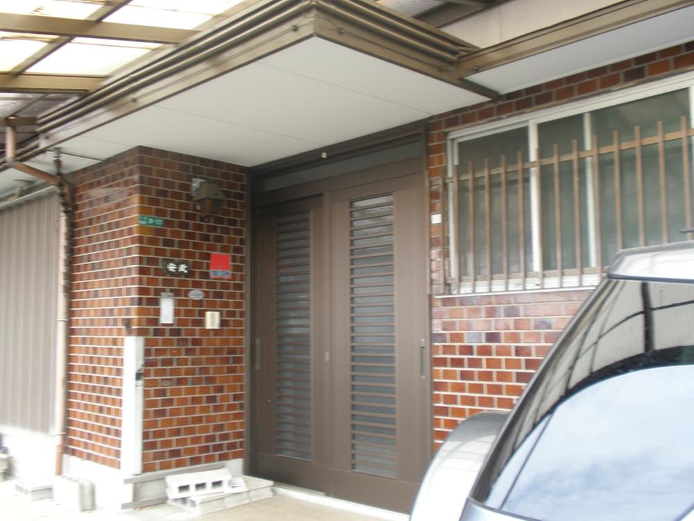 Parking lot. There entrance before parking space one slowly.