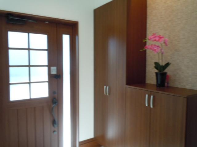 Entrance. Local (10 May 2013) Shooting