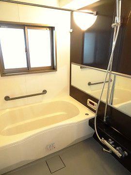 Bathroom. Additional heating function With bathroom heating dryer Window there