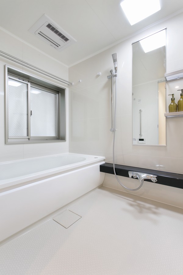 Karari floor ・ Bathroom which adopted the bathroom ventilation heating dryer