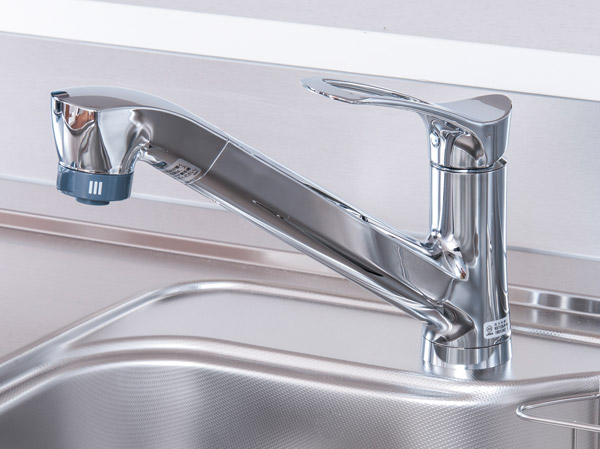 Kitchen.  [Single lever pull-out faucet] While a simple form, Convenient pull-out possible faucet to water supply to the sink washing and pot Ya, A click feeling to help the flow rate adjustment of water lever, etc., Luxury features is packed. (Same specifications)