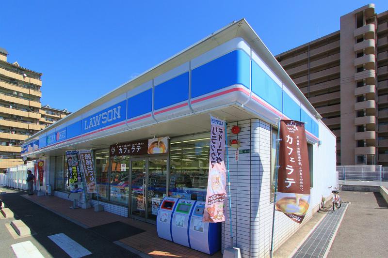 Convenience store. 102m until Lawson Tobata Nakabaruhigashi 3-chome