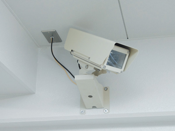 Security.  [Surveillance for security cameras] Installing a security camera in the entrance hall and parking lot. And record 24 hours video in digital recorder. If an accident occurs, It is done verification by the video.