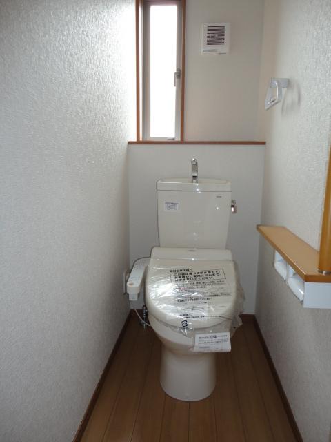 Toilet. It is a high-function toilet of the same specification.