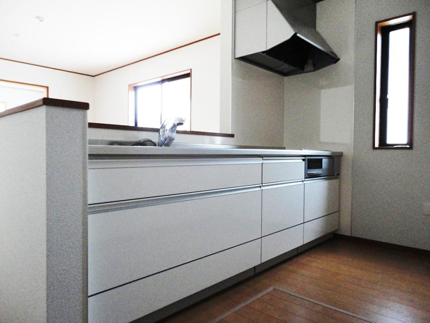 Same specifications photo (kitchen). This is a system kitchen of the same specification.