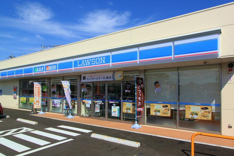 Convenience store. 366m until Lawson Wakamatsu Takasuhigashi Third Street shop