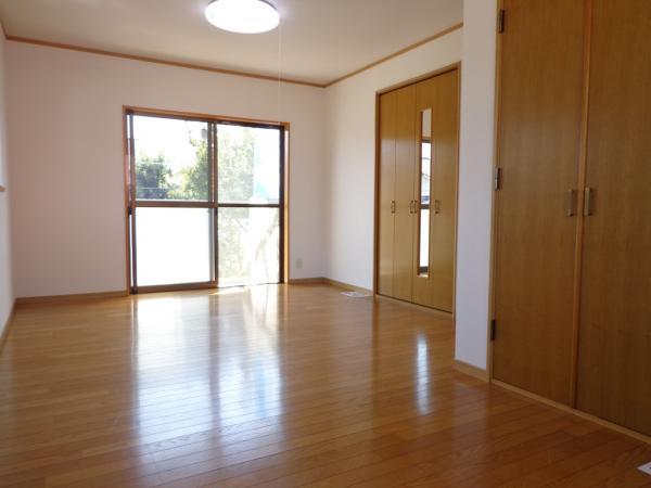 Non-living room. Wide ~ It has 2 Kaiyoshitsu