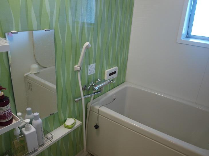 Bathroom. 2012. renovated! ! Exchanged in with a water heater also add cook ☆