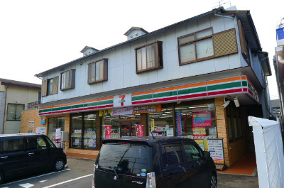Convenience store. 517m to Seven-Eleven Wakamatsu Takasu store (convenience store)