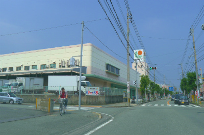 Supermarket. Sanribu Takasu until the (super) 392m