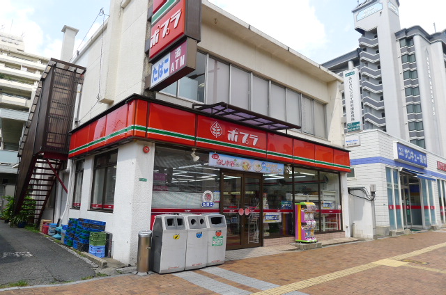 Convenience store. Poplar Yahatanishi Honcho store up (convenience store) 434m