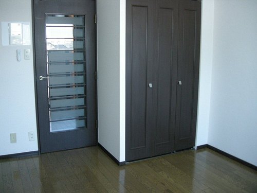 Living and room. Western-style (about 6.3 tatami mats) with closet