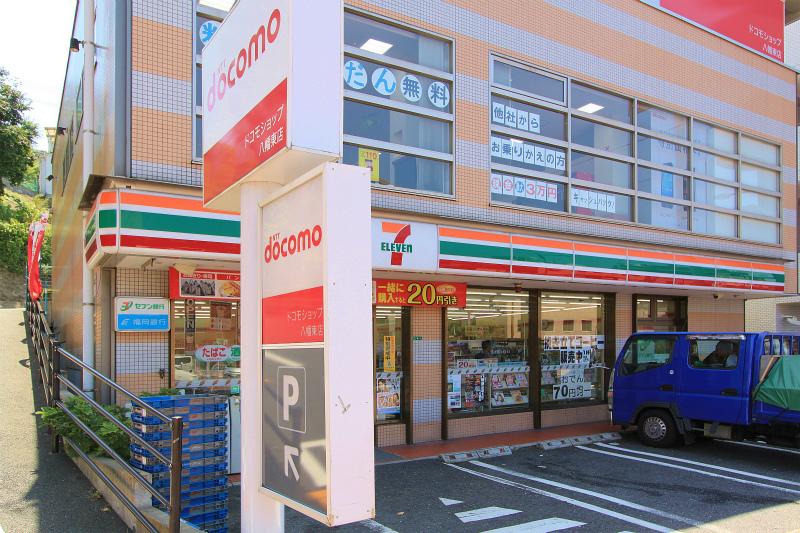 Convenience store. 643m to Seven-Eleven middle-machi Hachiman shop