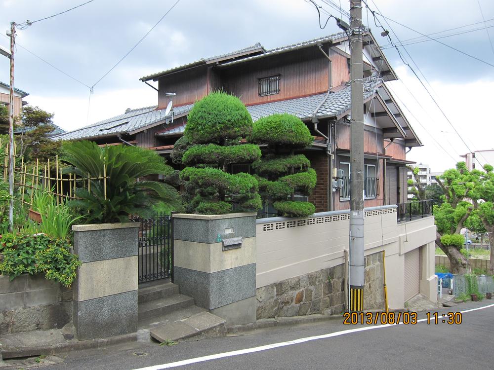 Local appearance photo