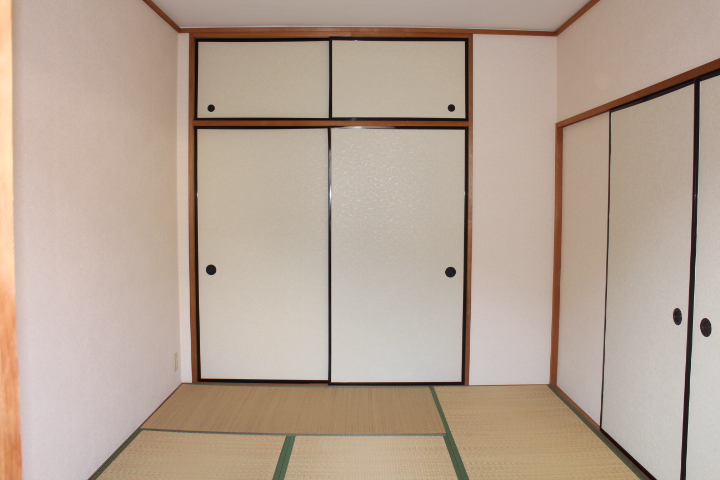 Other room space. Because the Japanese-style room on the veranda side, bright ☆