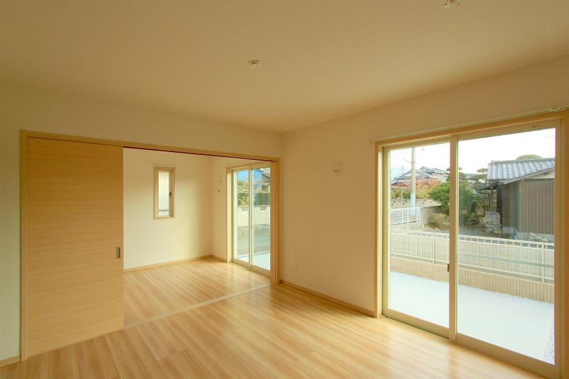 Living. 2013 December 5 shooting