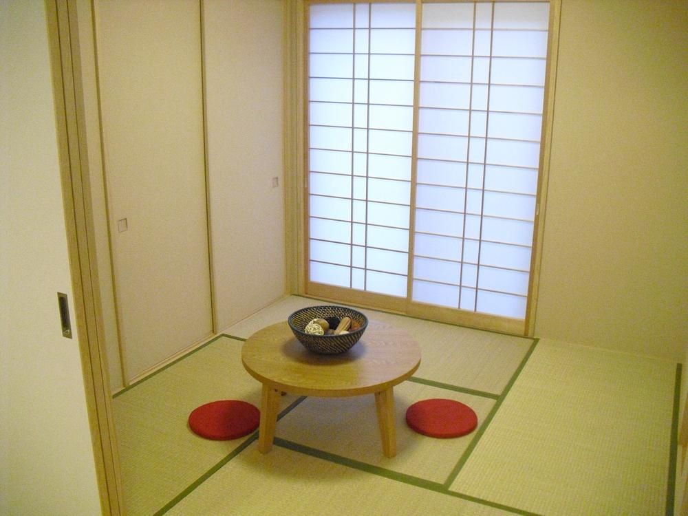 Non-living room.  [No. 8 locations Japanese-style room] Next to the living room, It was provided with a space of relaxation. Also, It is very handy because able to use it as a drawing room.