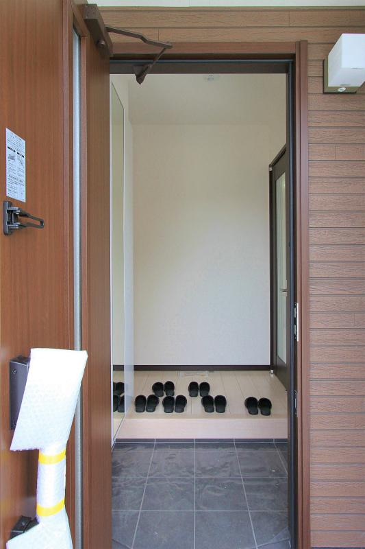 Entrance. 2013 October 28, shooting