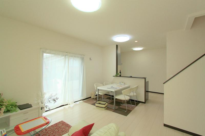 Living. 2013 October 28, shooting No. 3 place