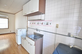 Kitchen. Gas stove is installed Allowed